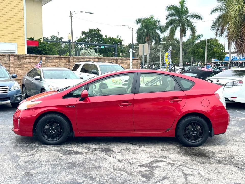 2012 Toyota Prius 3rd Gen - Image 9 of 21