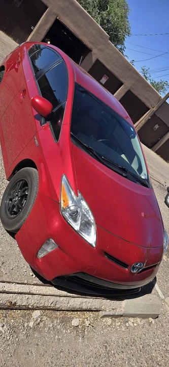 2012 Toyota Prius 3rd Gen - Image 3 of 7