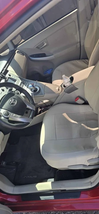 2012 Toyota Prius 3rd Gen - Image 2 of 7