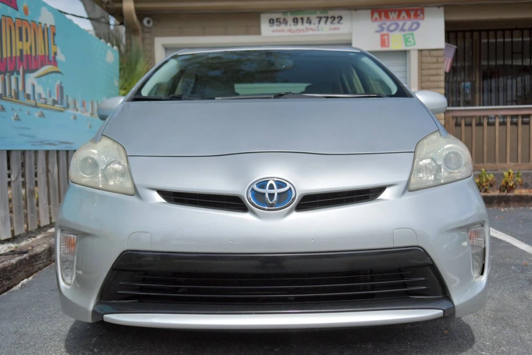 2012 Toyota Prius 3rd Gen - Image 2 of 12