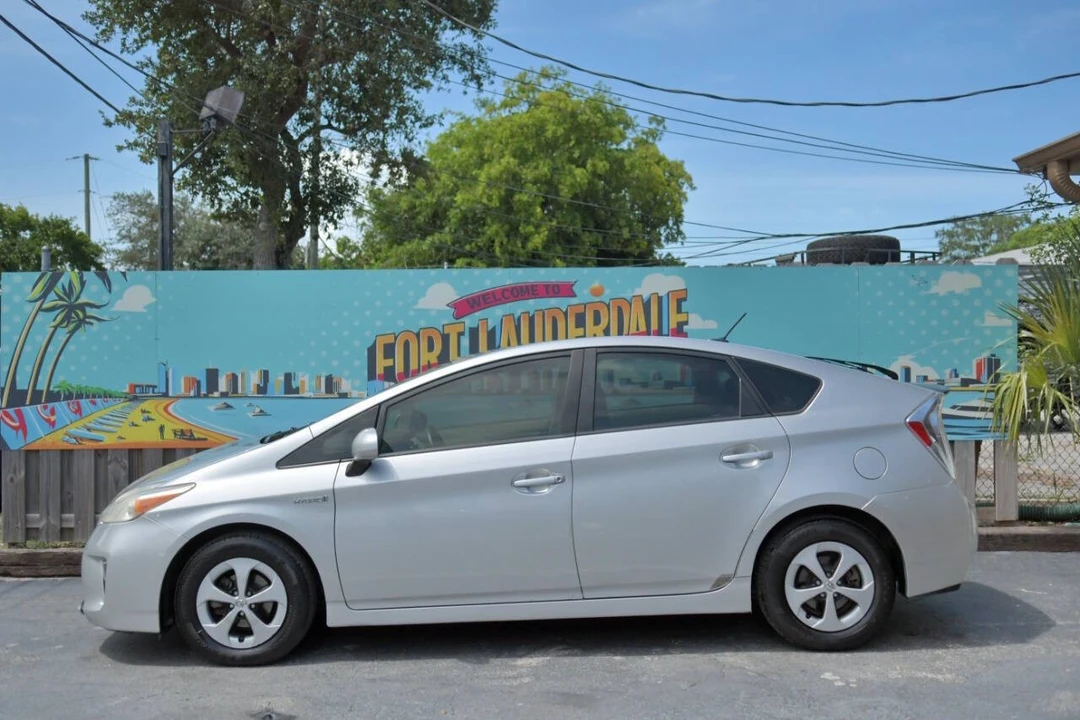 2012 Toyota Prius 3rd Gen - Image 5 of 12