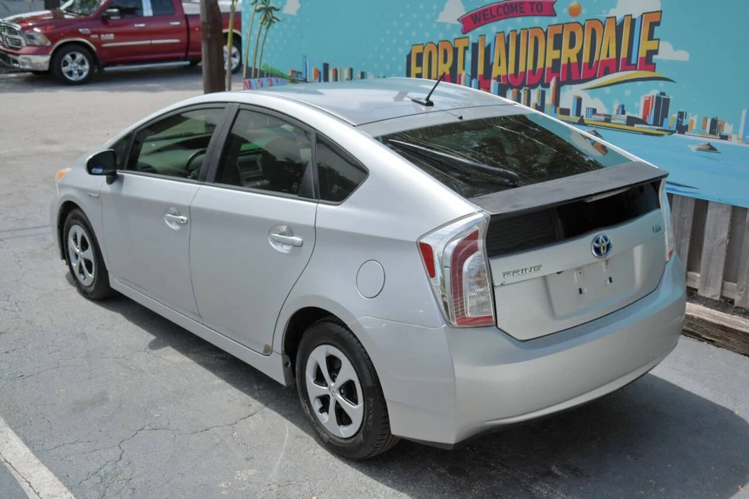 2012 Toyota Prius 3rd Gen - Image 7 of 12