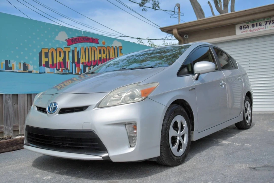 2012 Toyota Prius 3rd Gen - Image 4 of 12
