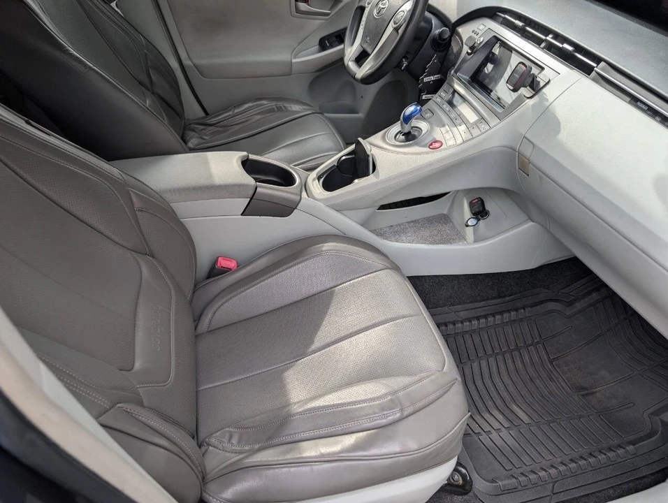 2012 Toyota Prius 3rd Gen - Image 11 of 13