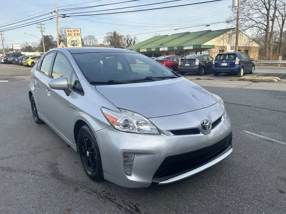 2012 Toyota Prius 3rd Gen - Image 3 of 21