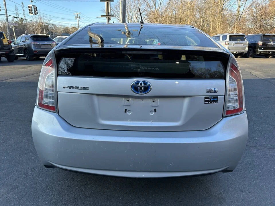 2012 Toyota Prius 3rd Gen - Image 5 of 21