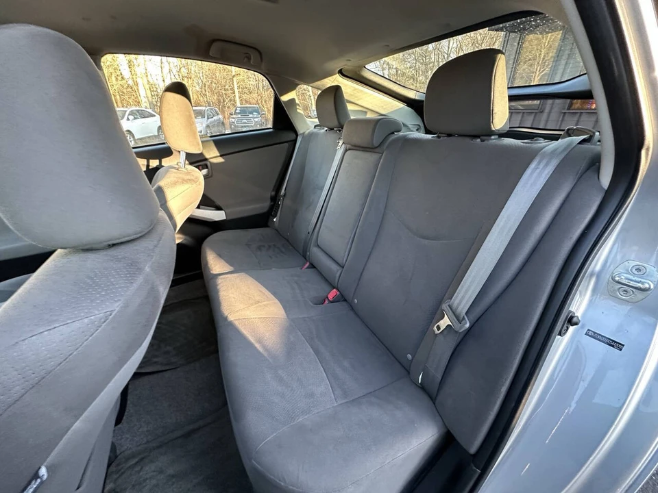 2012 Toyota Prius 3rd Gen - Image 12 of 21