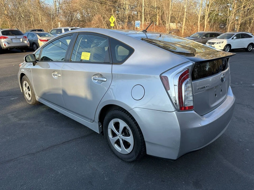 2012 Toyota Prius 3rd Gen - Image 6 of 21