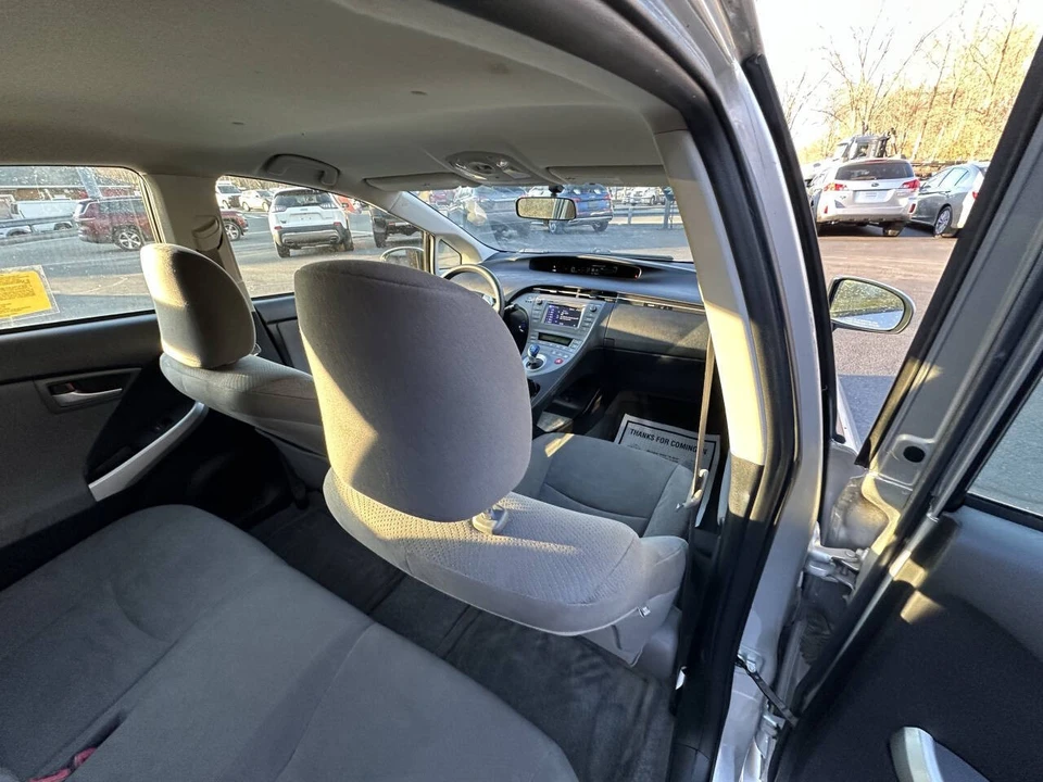 2012 Toyota Prius 3rd Gen - Image 19 of 21
