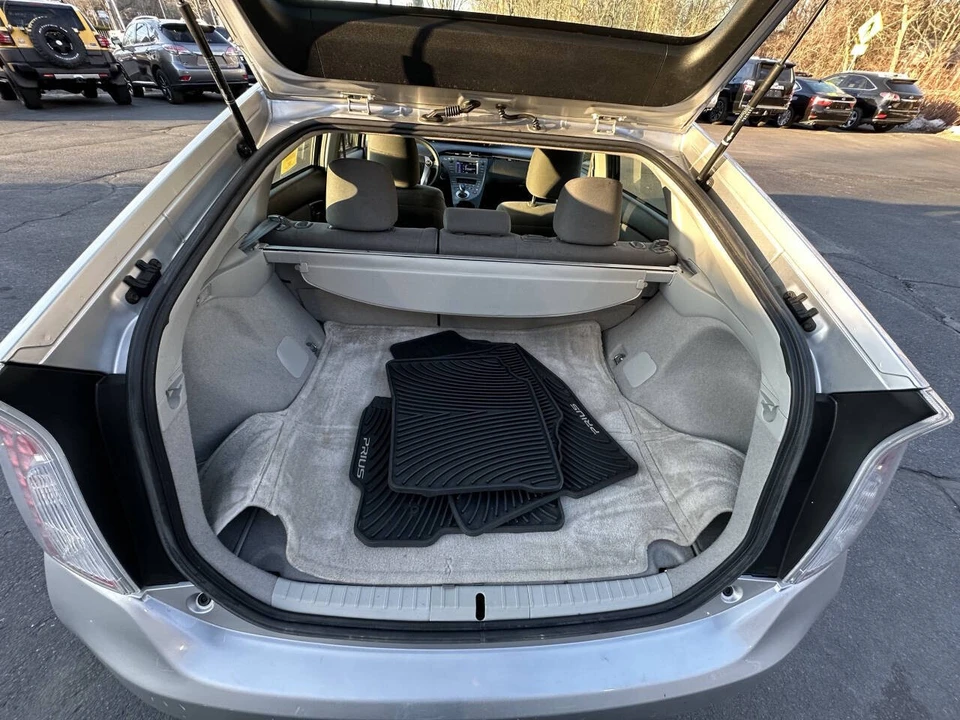 2012 Toyota Prius 3rd Gen - Image 16 of 21