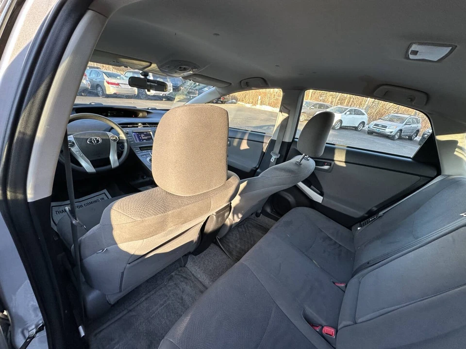 2012 Toyota Prius 3rd Gen - Image 14 of 21