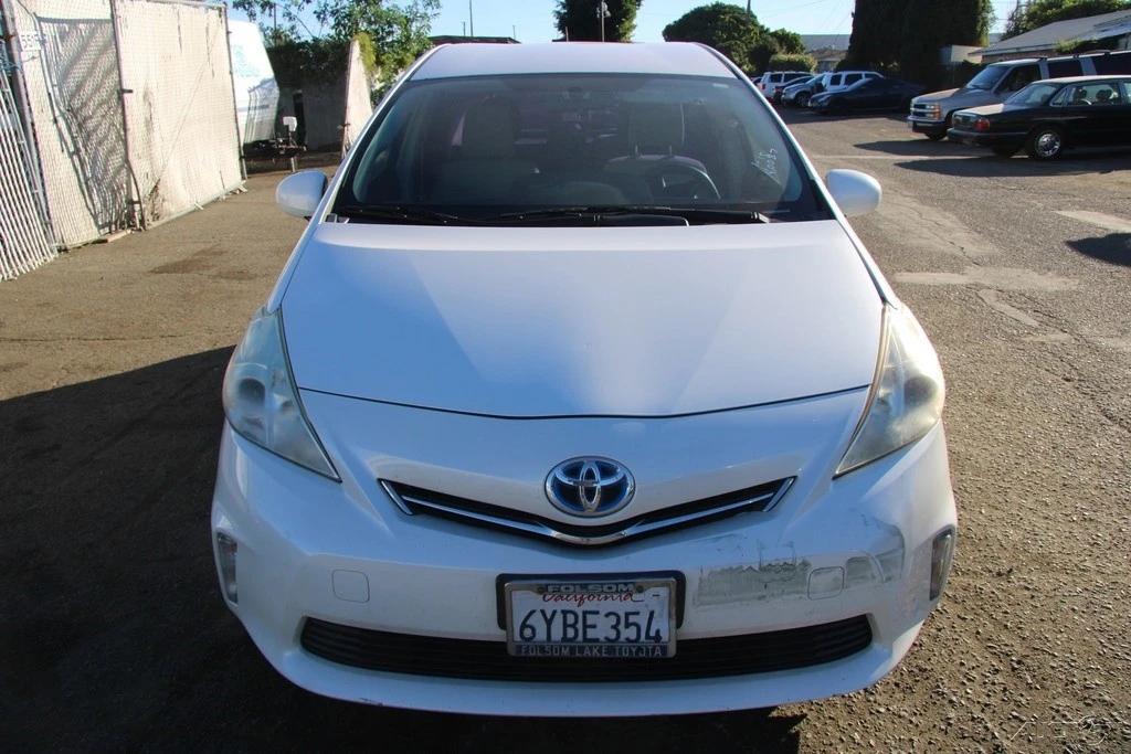 2012 Toyota Prius 3rd Gen - Image 9 of 21