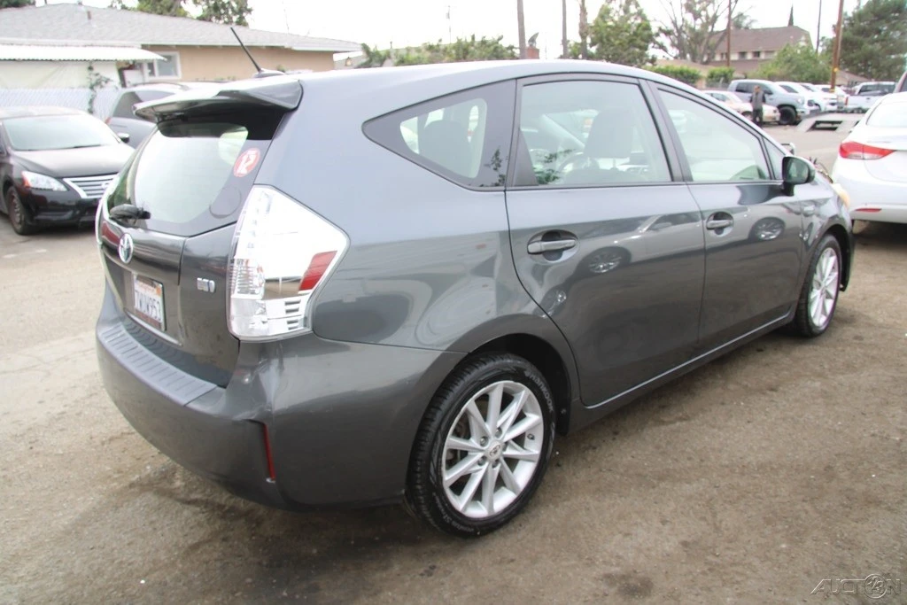 2012 Toyota Prius 3rd Gen - Image 6 of 21