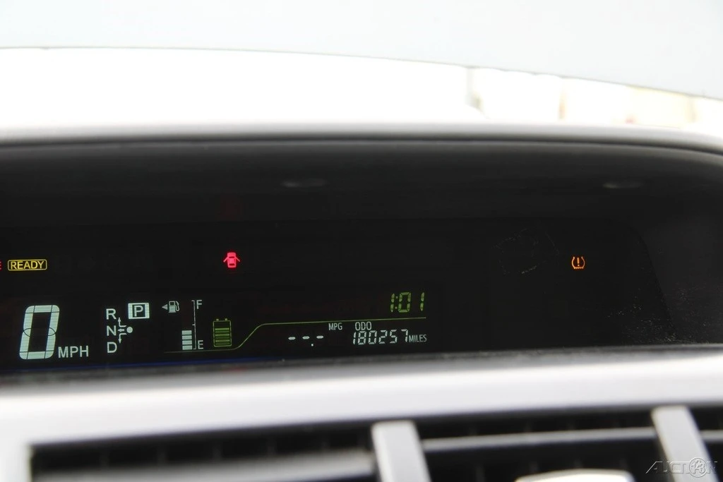 2012 Toyota Prius 3rd Gen - Image 15 of 21