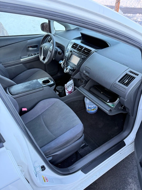 2012 Toyota Prius 3rd Gen - Image 6 of 10
