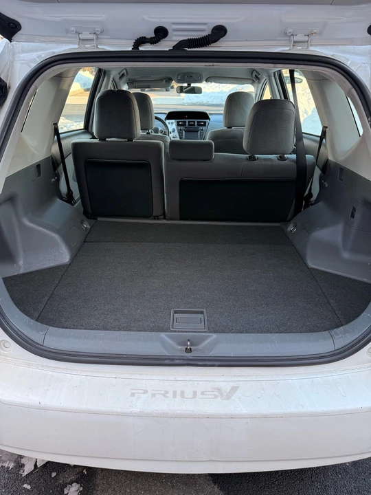 2012 Toyota Prius 3rd Gen - Image 8 of 10