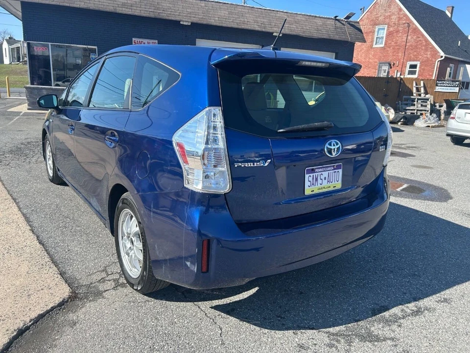 2012 Toyota Prius 3rd Gen - Image 7 of 21