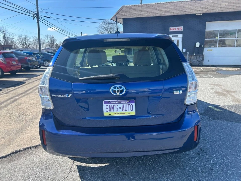 2012 Toyota Prius 3rd Gen - Image 6 of 21