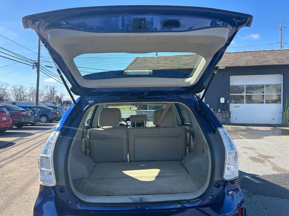 2012 Toyota Prius 3rd Gen - Image 18 of 21
