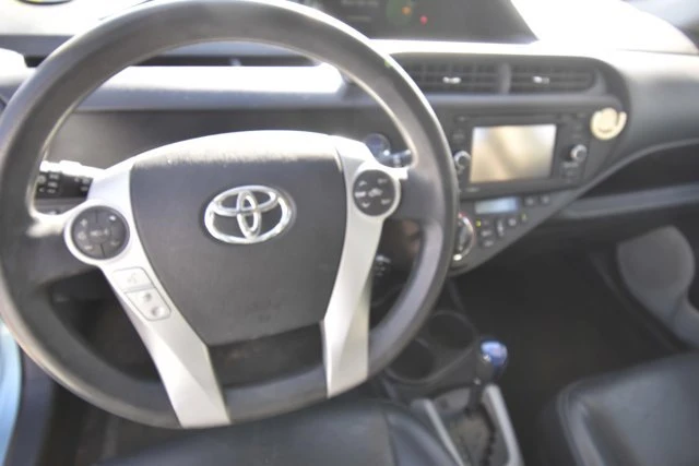2012 Toyota Prius - Image 8 of 11