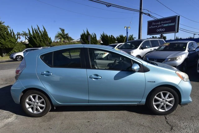 2012 Toyota Prius - Image 4 of 11