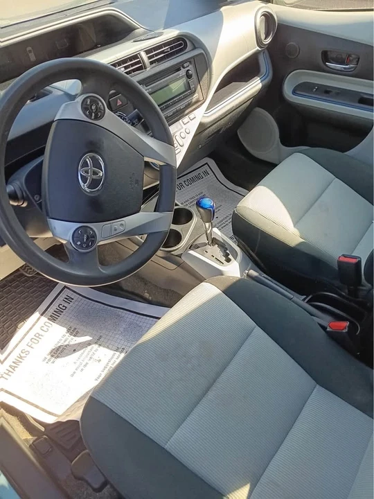 2012 Toyota Prius 3rd Gen - Image 3 of 3