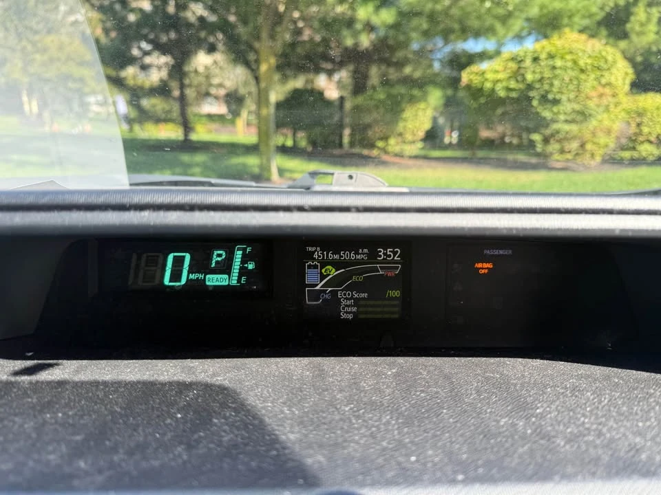 2012 Toyota Prius - Image 3 of 7