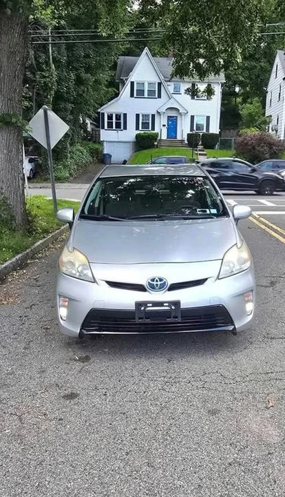 2012 Toyota Prius - Image 3 of 8