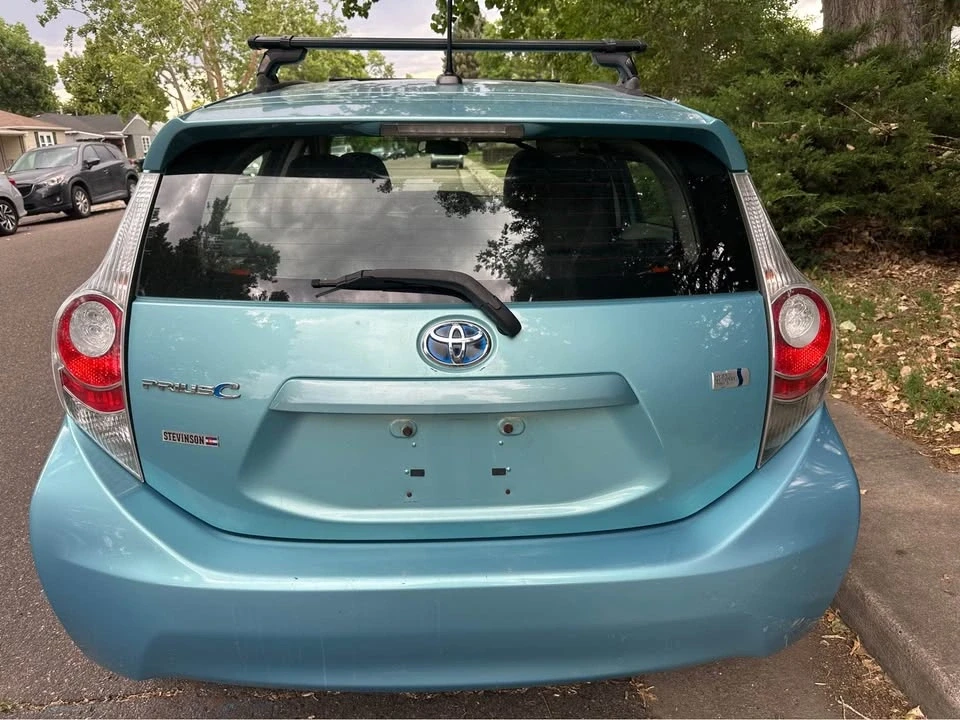 2012 Toyota Prius 3rd Gen - Image 4 of 10