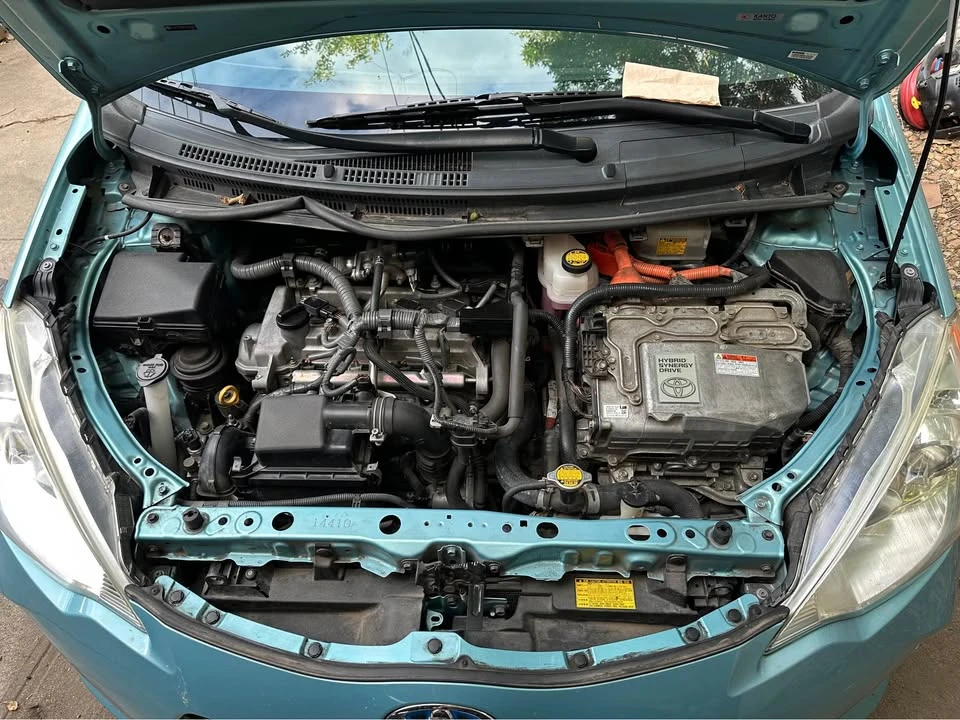 2012 Toyota Prius - Image 6 of 10