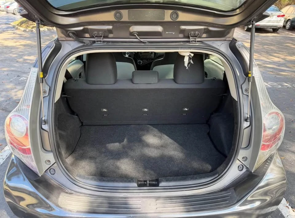2012 Toyota Prius - Image 13 of 16
