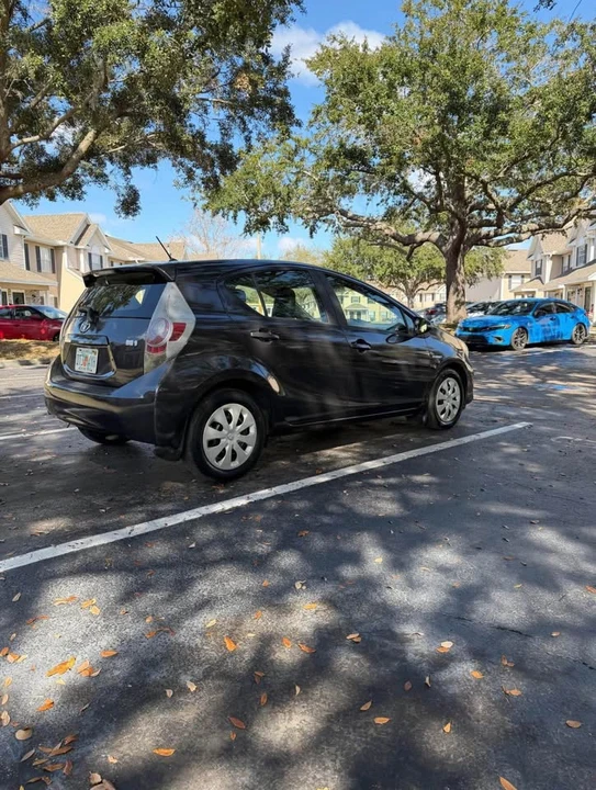 2012 Toyota Prius - Image 7 of 16