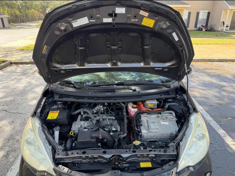 2012 Toyota Prius - Image 14 of 16