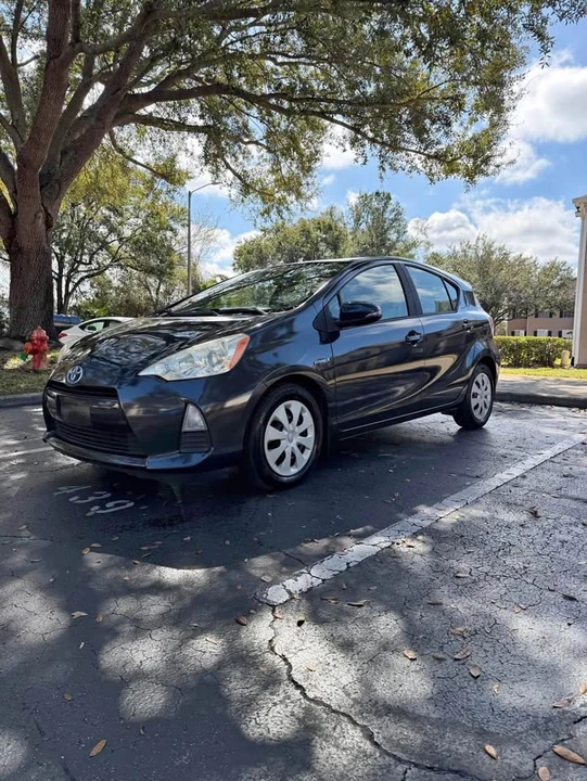 2012 Toyota Prius - Image 2 of 16