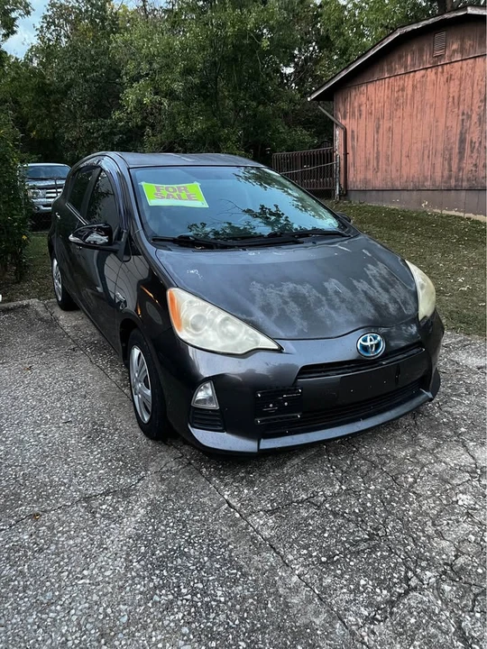 2012 Toyota Prius - Image 5 of 10