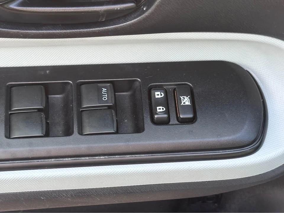 2012 Toyota Prius - Image 15 of 20