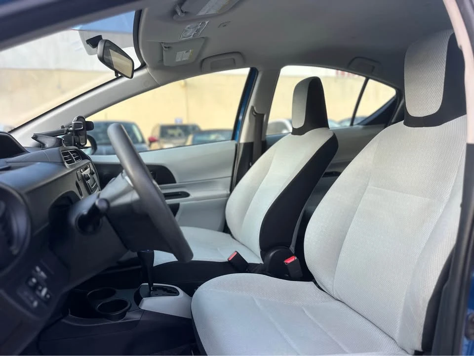 2012 Toyota Prius - Image 13 of 20