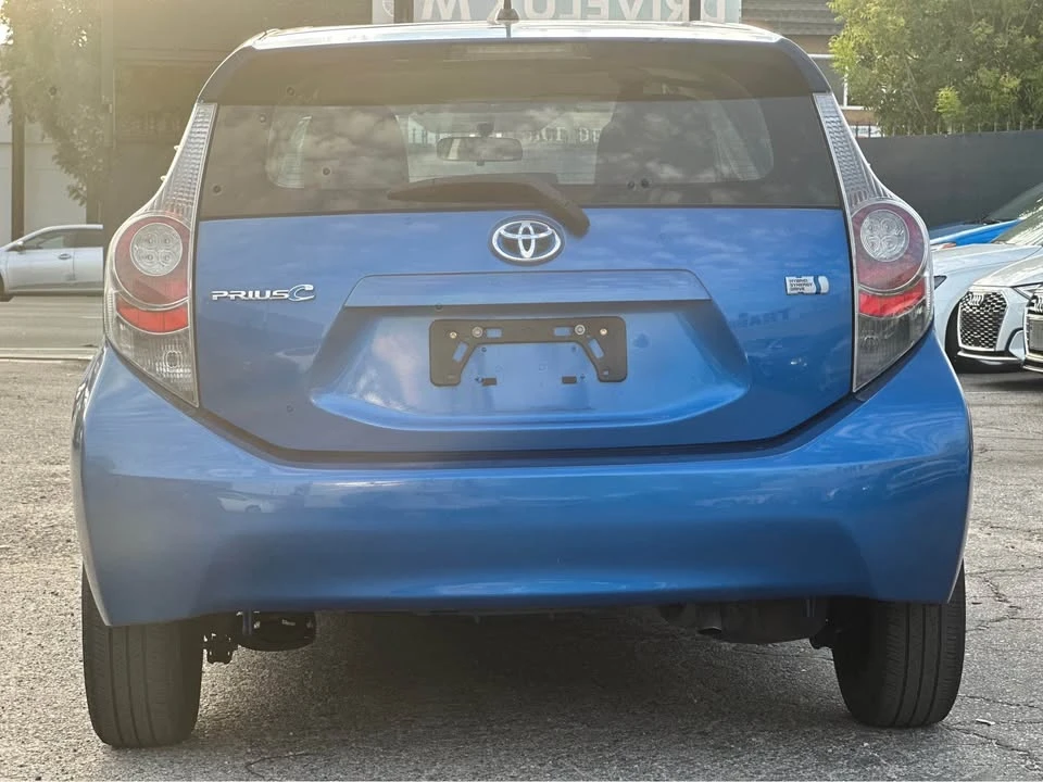 2012 Toyota Prius - Image 8 of 20