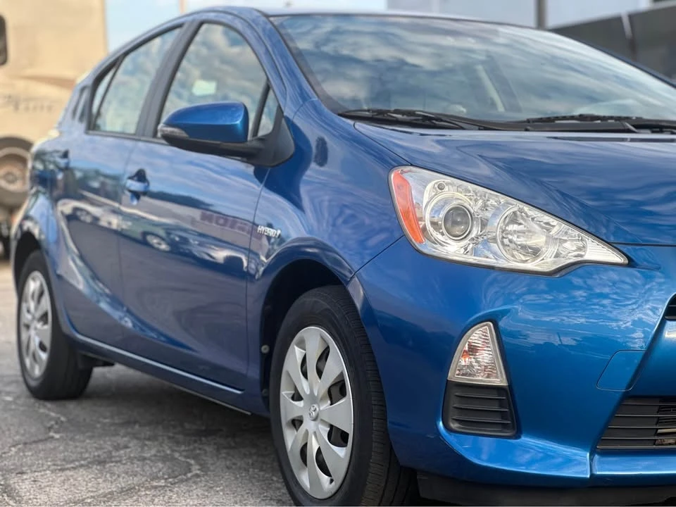 2012 Toyota Prius - Image 4 of 20