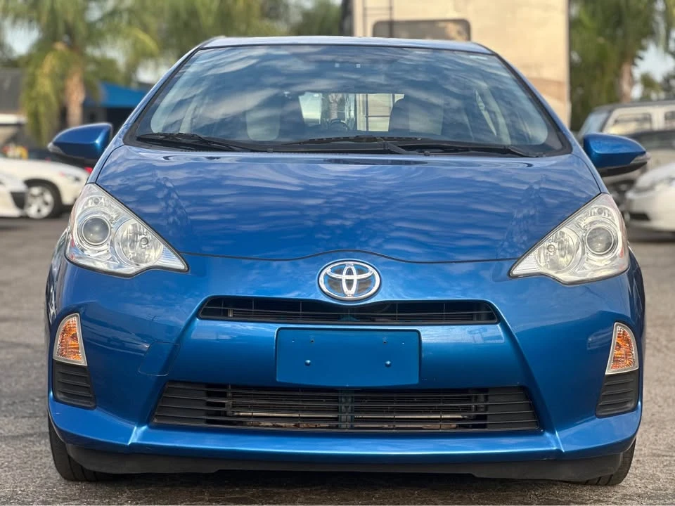 2012 Toyota Prius - Image 2 of 20