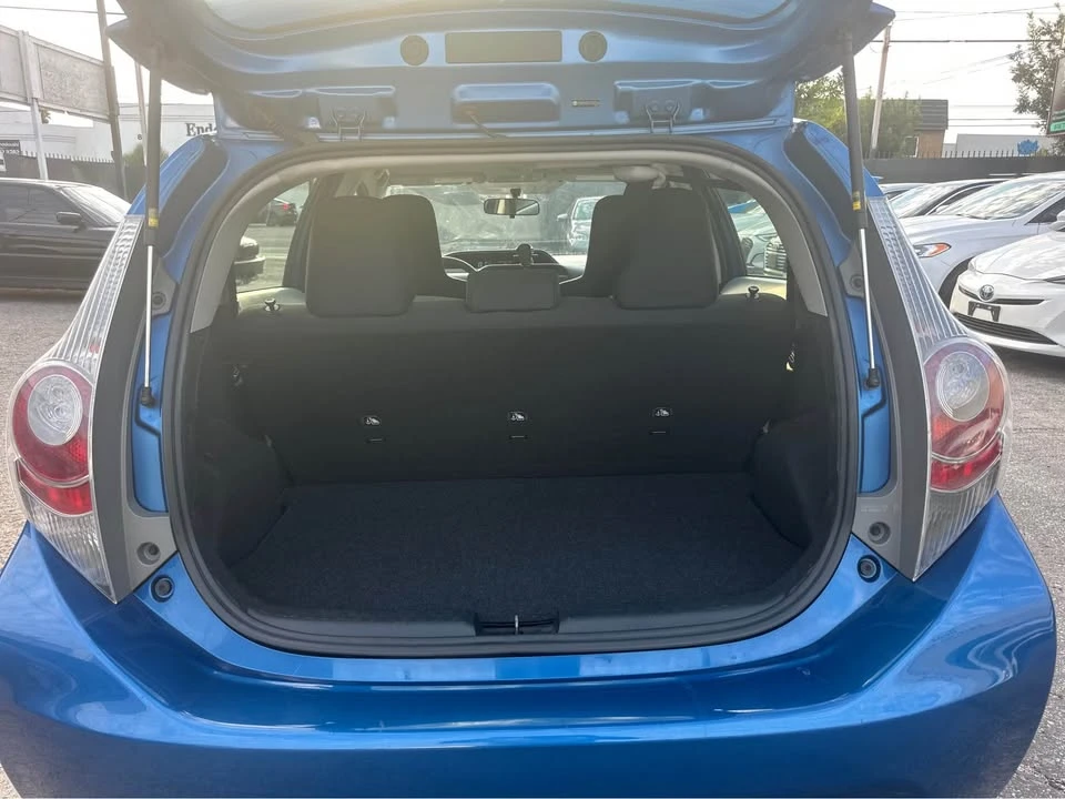 2012 Toyota Prius - Image 18 of 20