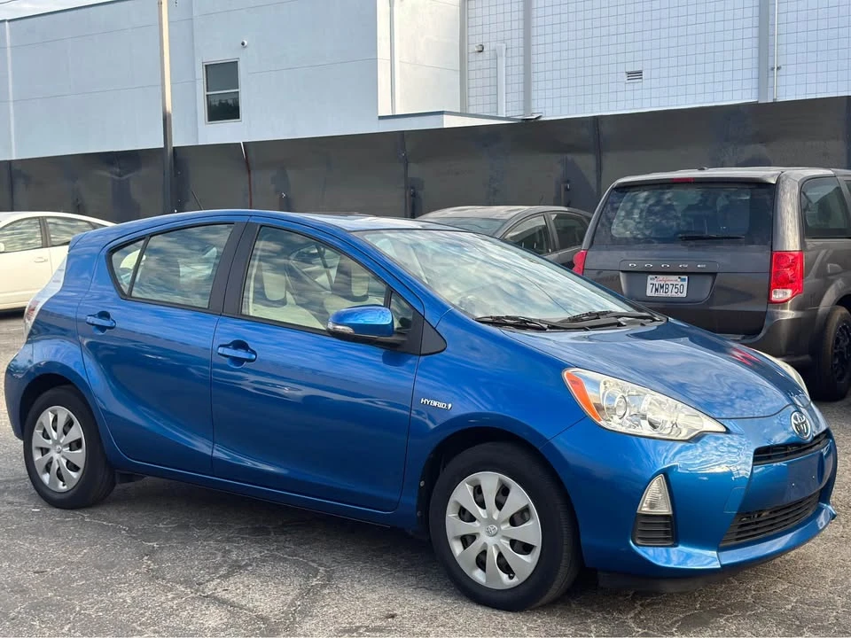 2012 Toyota Prius - Image 5 of 20