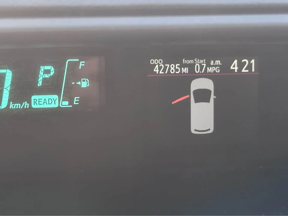 2012 Toyota Prius - Image 14 of 20