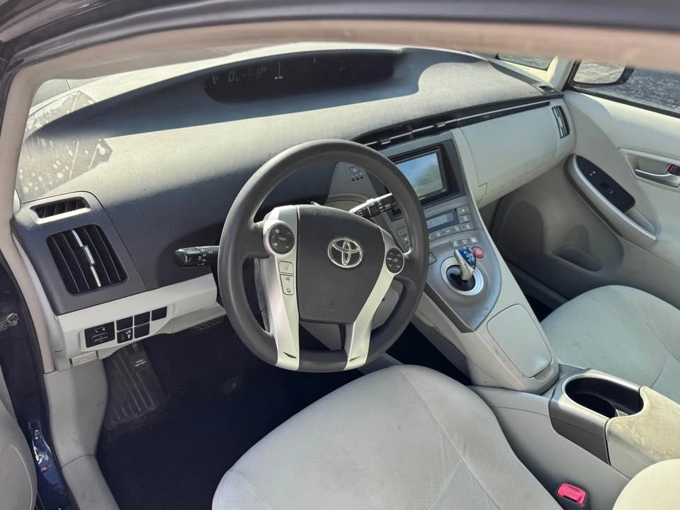 2012 Toyota Prius - Image 8 of 13