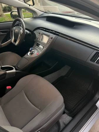 2012 Toyota Prius 3rd Gen - Image 19 of 21