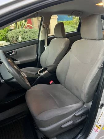 2012 Toyota Prius 3rd Gen - Image 11 of 21