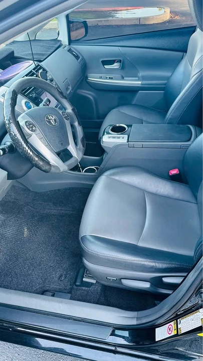 2012 Toyota Prius 3rd Gen - Image 7 of 10