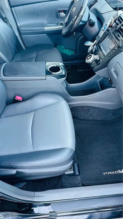 2012 Toyota Prius 3rd Gen - Image 8 of 10