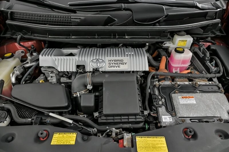 2012 Toyota Prius 3rd Gen - Image 14 of 21
