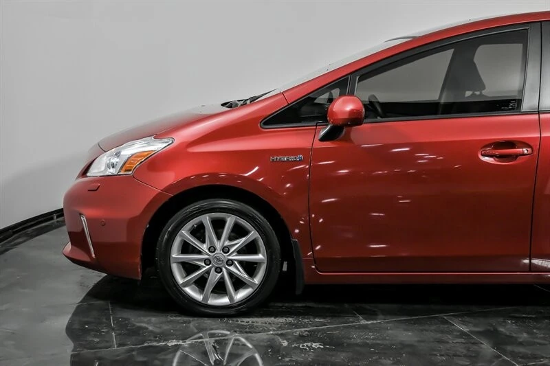 2012 Toyota Prius 3rd Gen - Image 6 of 21